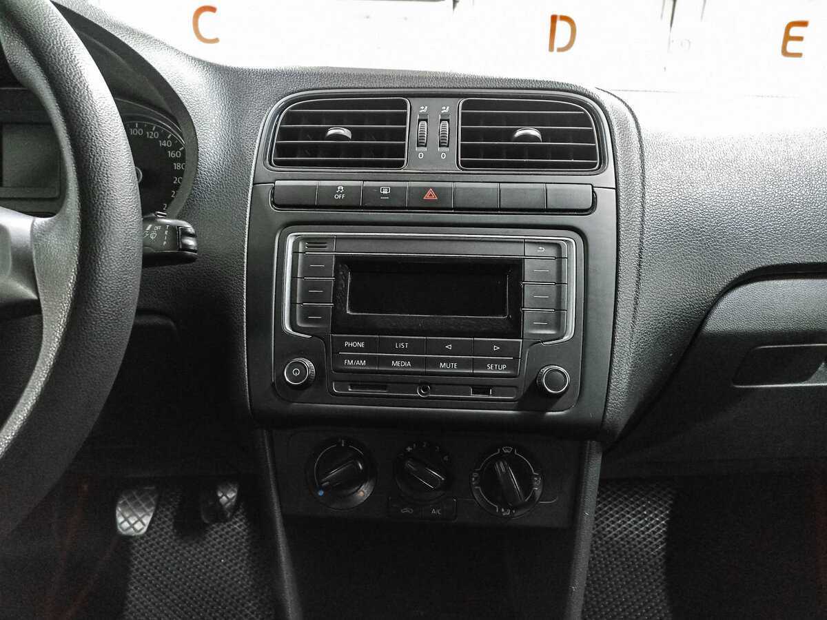 Volkswagen Polo, 2019 Фото №14