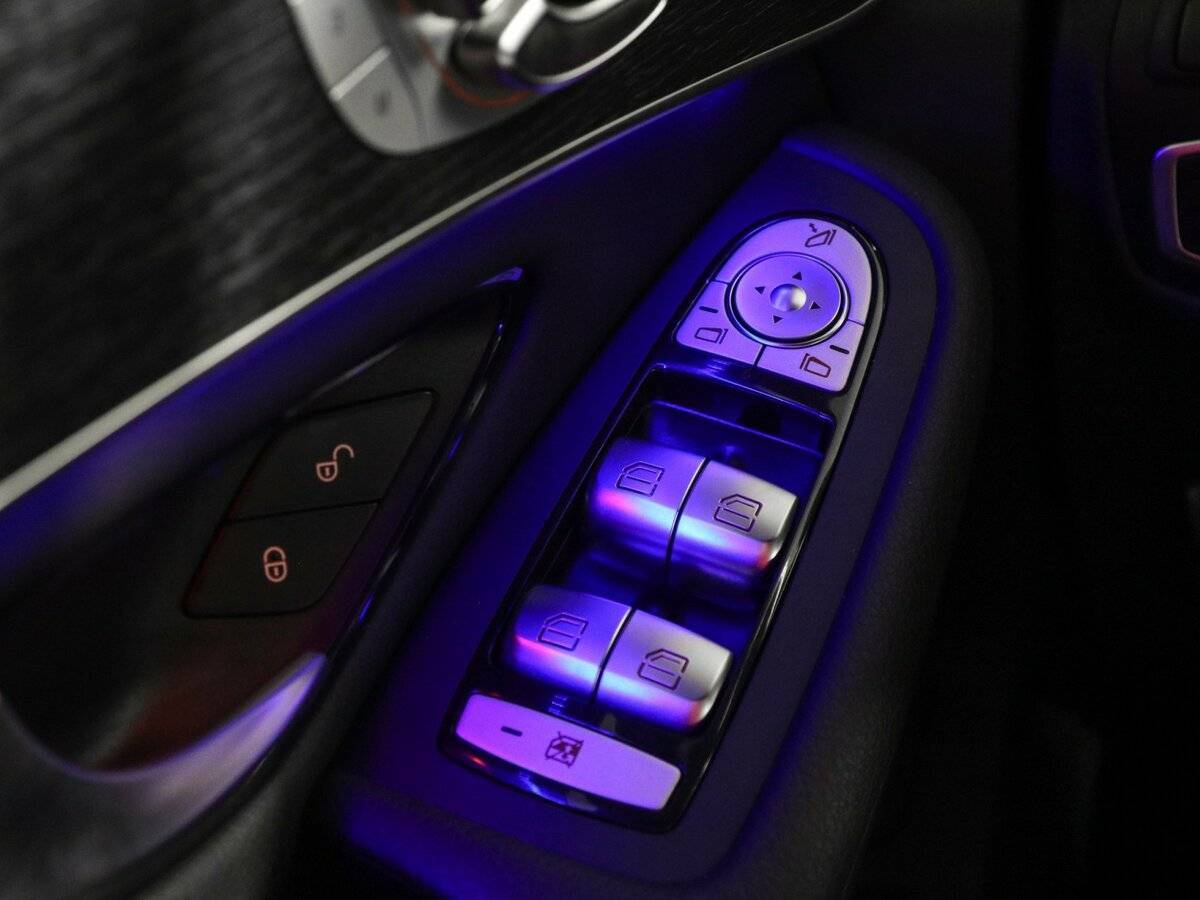 Mercedes-Benz GLC Coupe 300, 2021 Фото №22