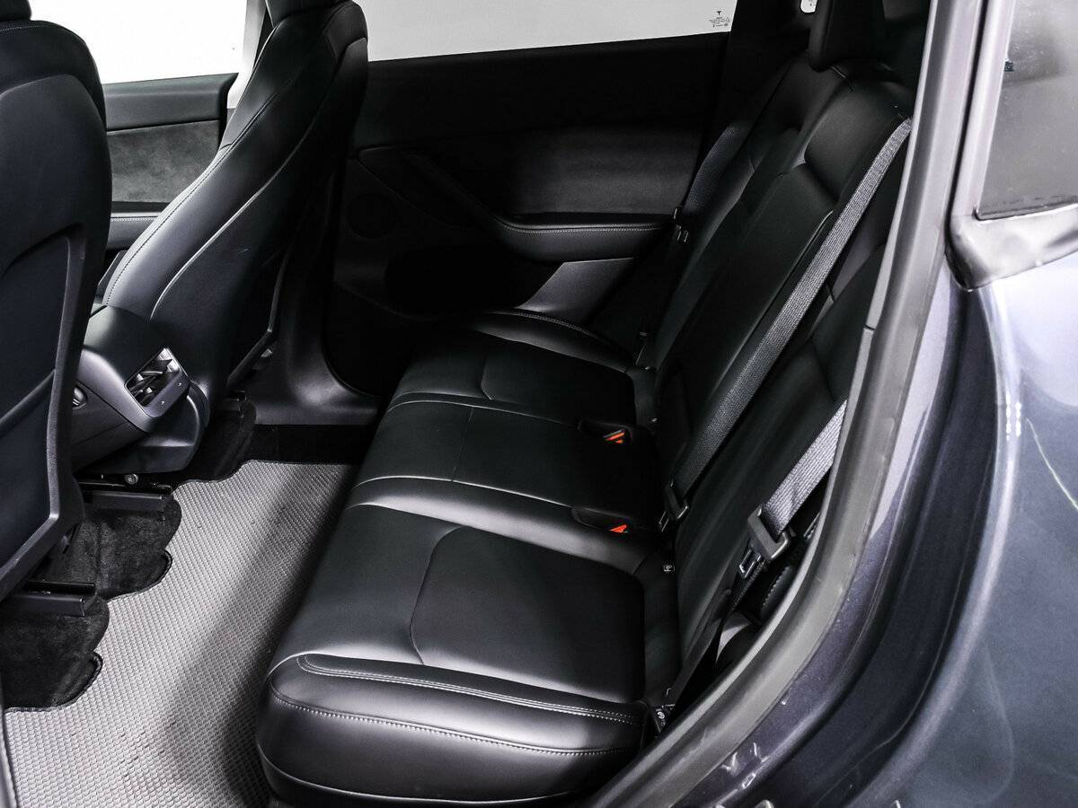 Tesla Model Y Long Range, 2021 Фото №11