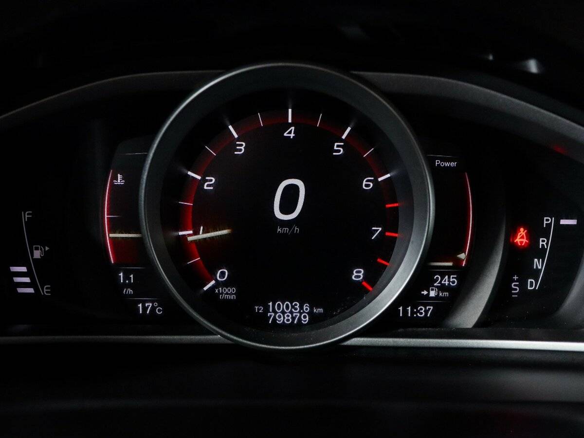 Volvo V40 Cross Country, 2018 Фото №11