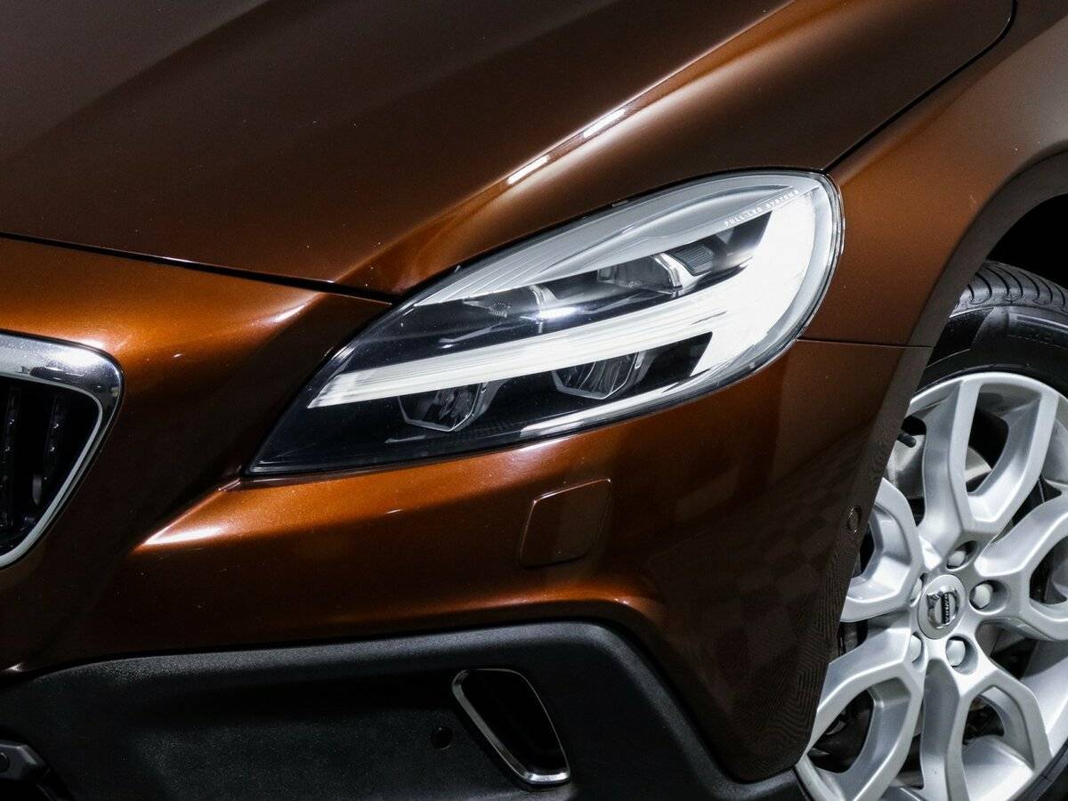 Volvo V40 Cross Country, 2018 Фото №16