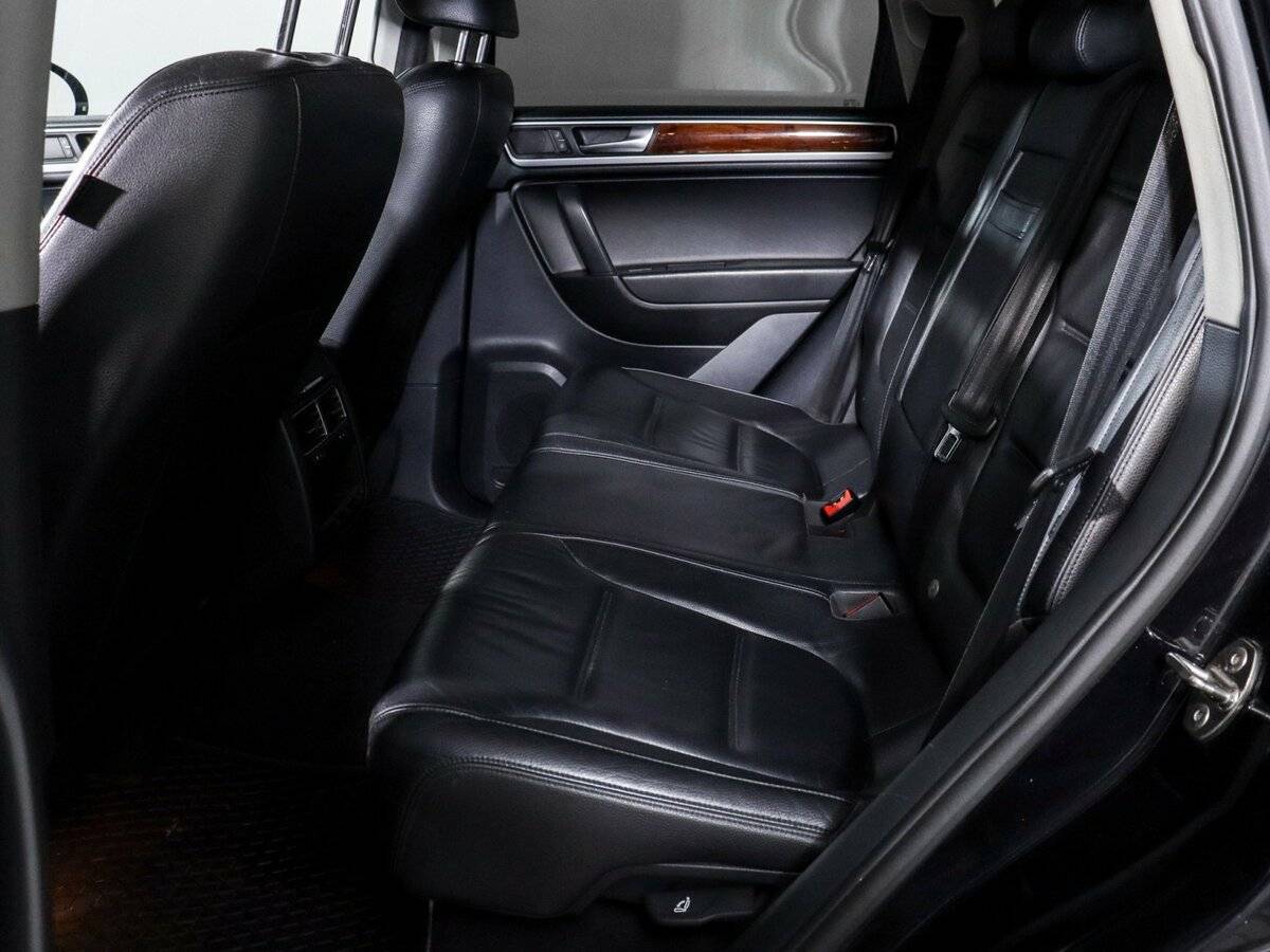 Volkswagen Touareg, 2010 Фото №10