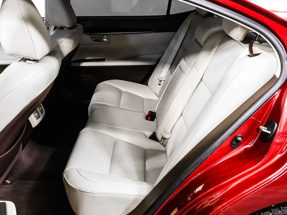 Lexus ES 200, 2016 Фото №13