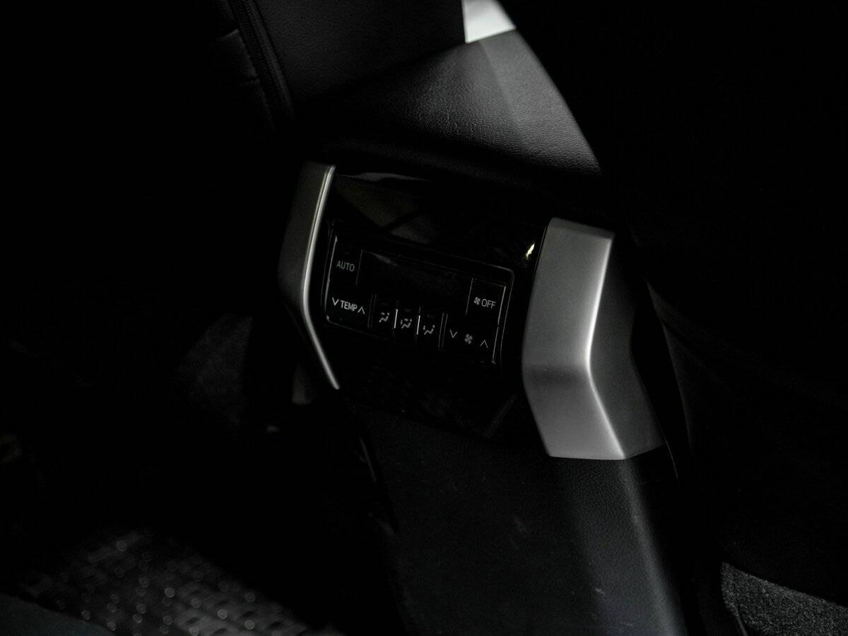 Toyota Land Cruiser Prado, 2017 Фото №23