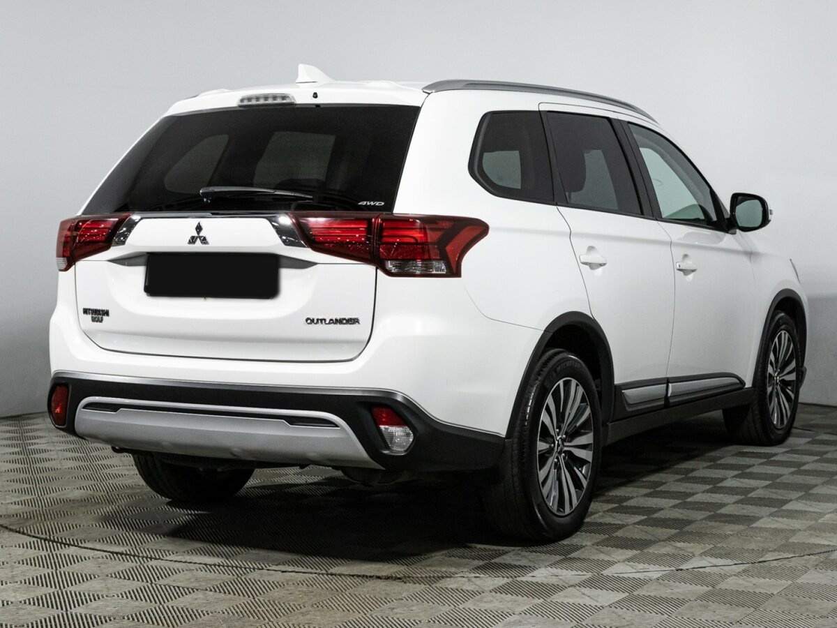 Mitsubishi Outlander, 2019 - 236 550 км. | Фото №5