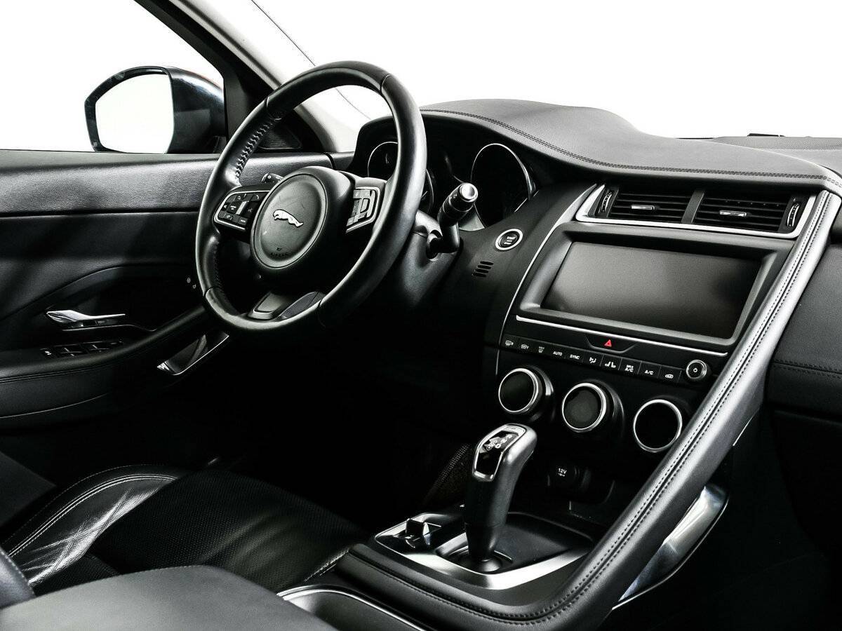 Jaguar E-Pace, 2018 Фото №9