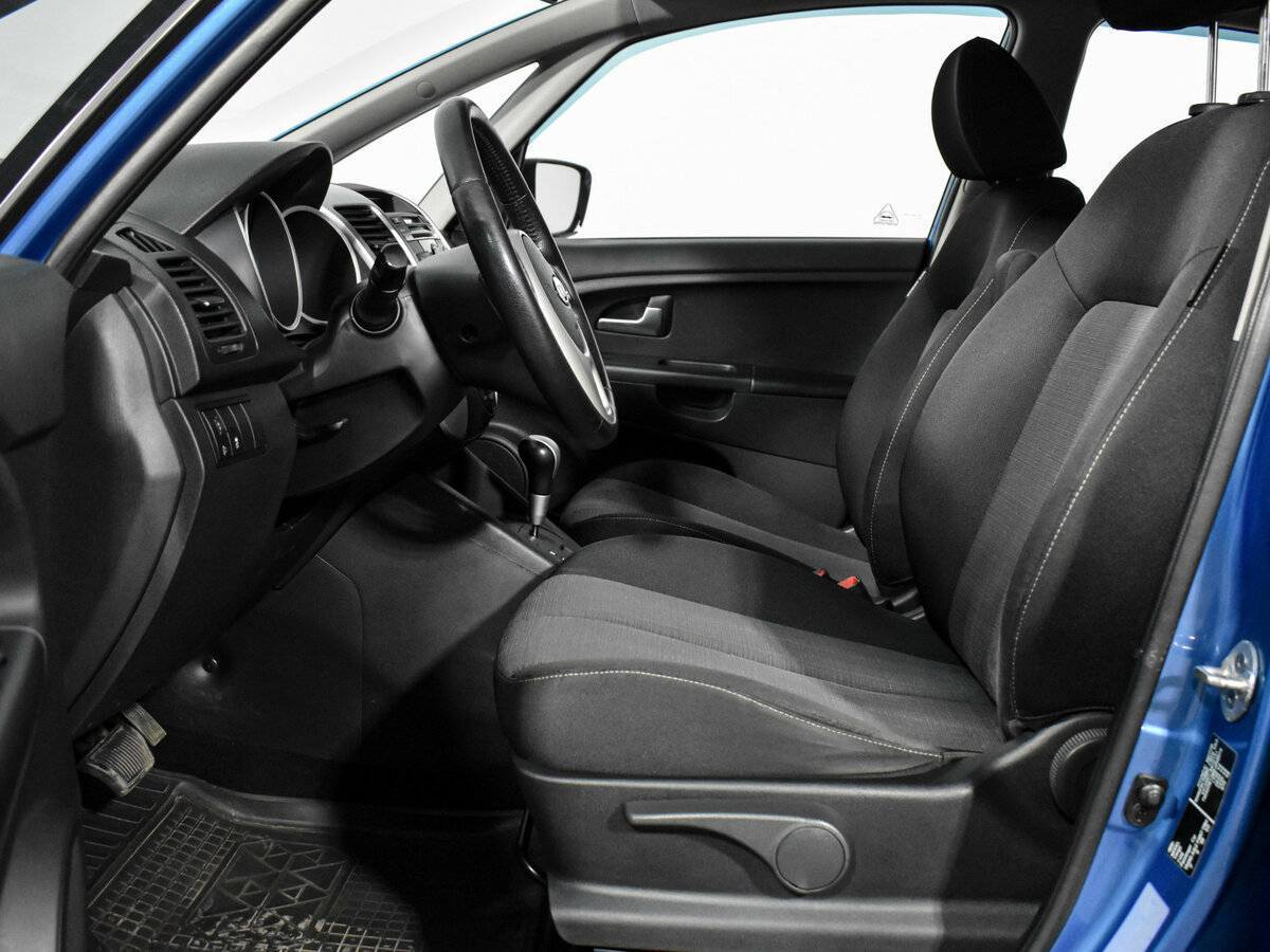 Kia Venga, 2011 Фото №10