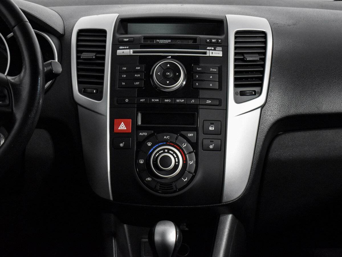 Kia Venga, 2011 Фото №14
