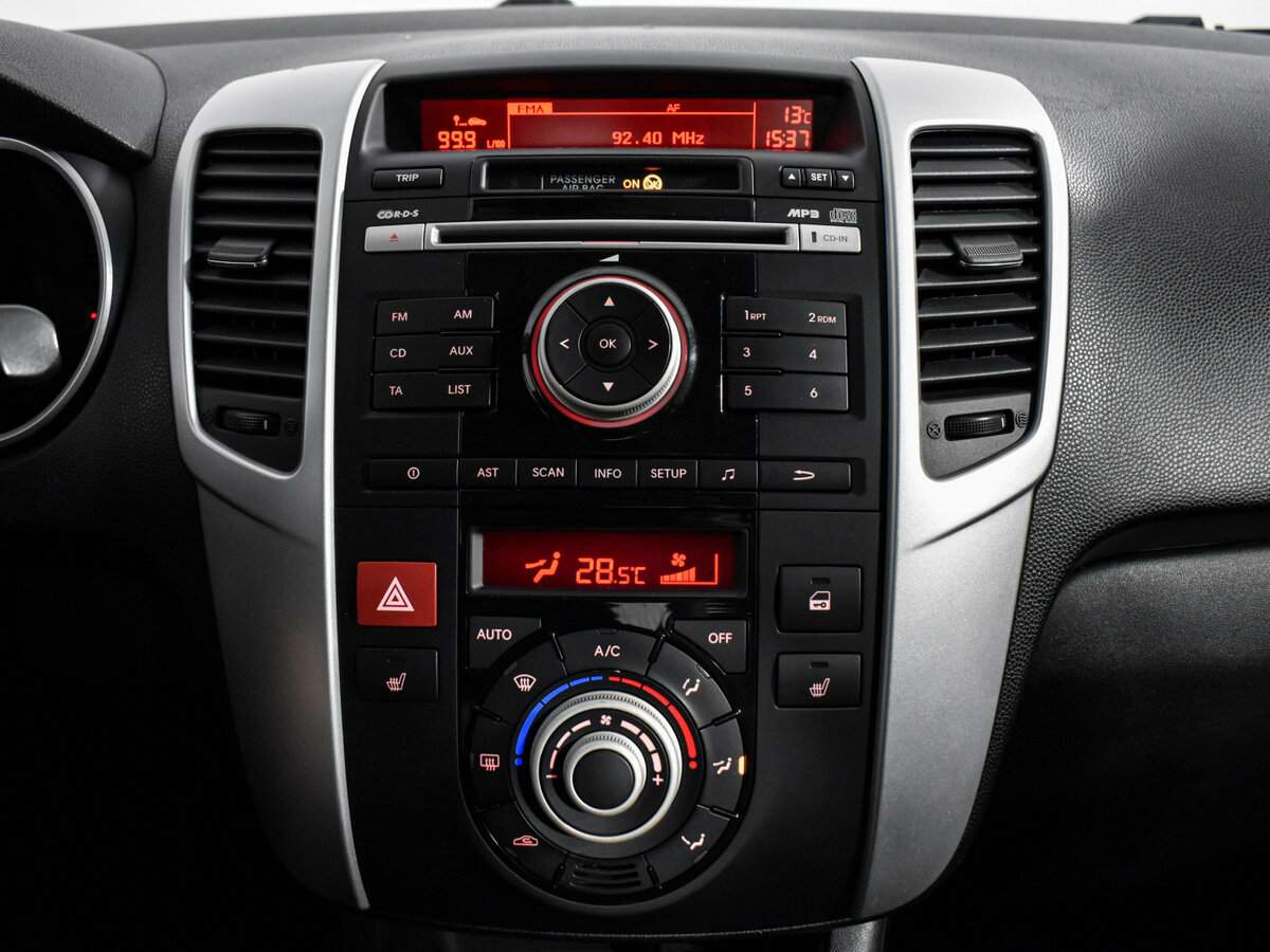 Kia Venga, 2011 Фото №16