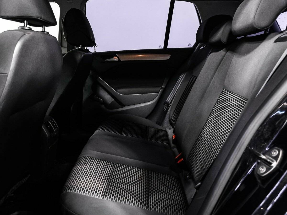 Volkswagen Golf, 2010 Фото №13