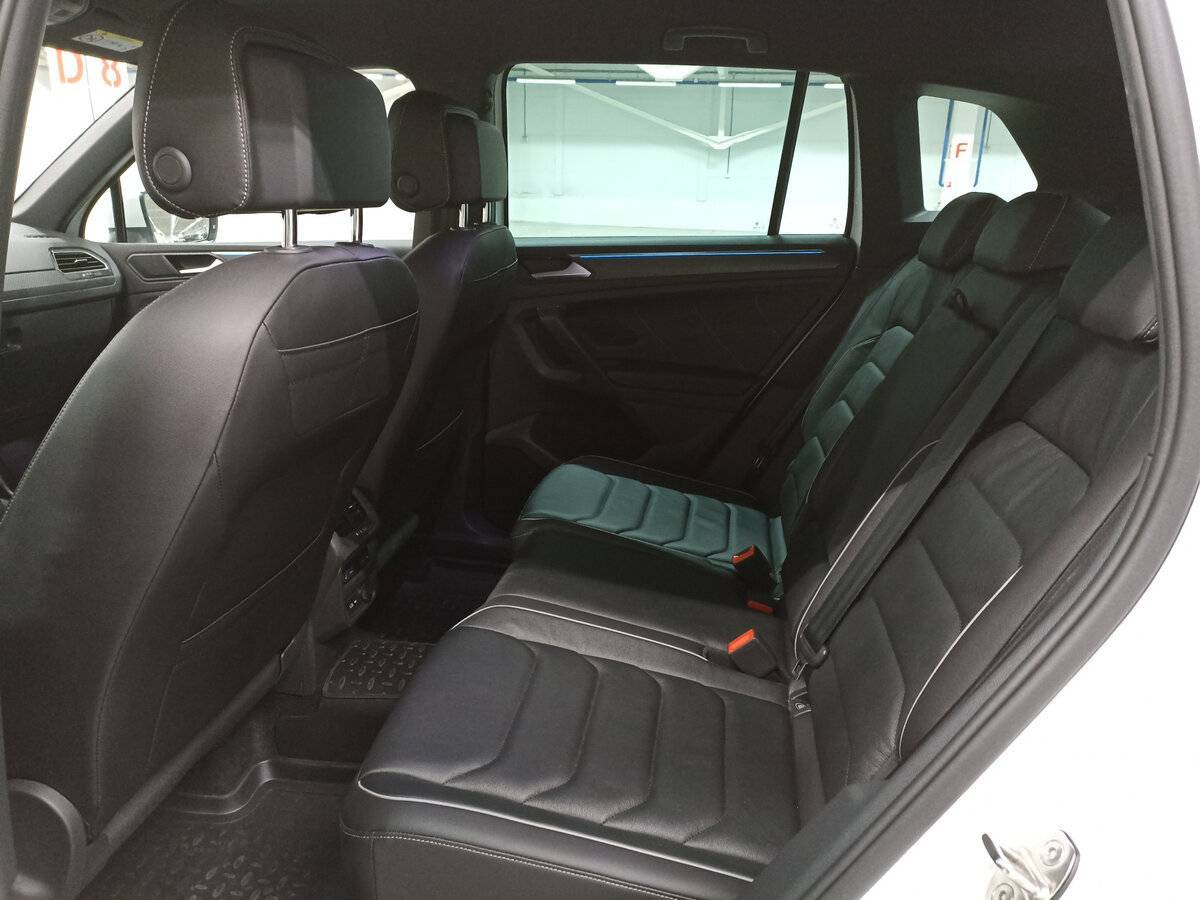Volkswagen Tiguan, 2021 Фото №12