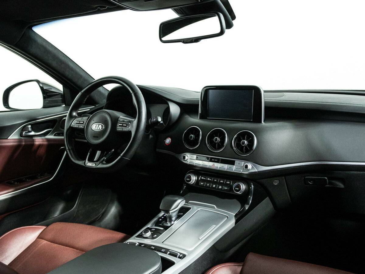 Kia Stinger, 2018 Фото №9