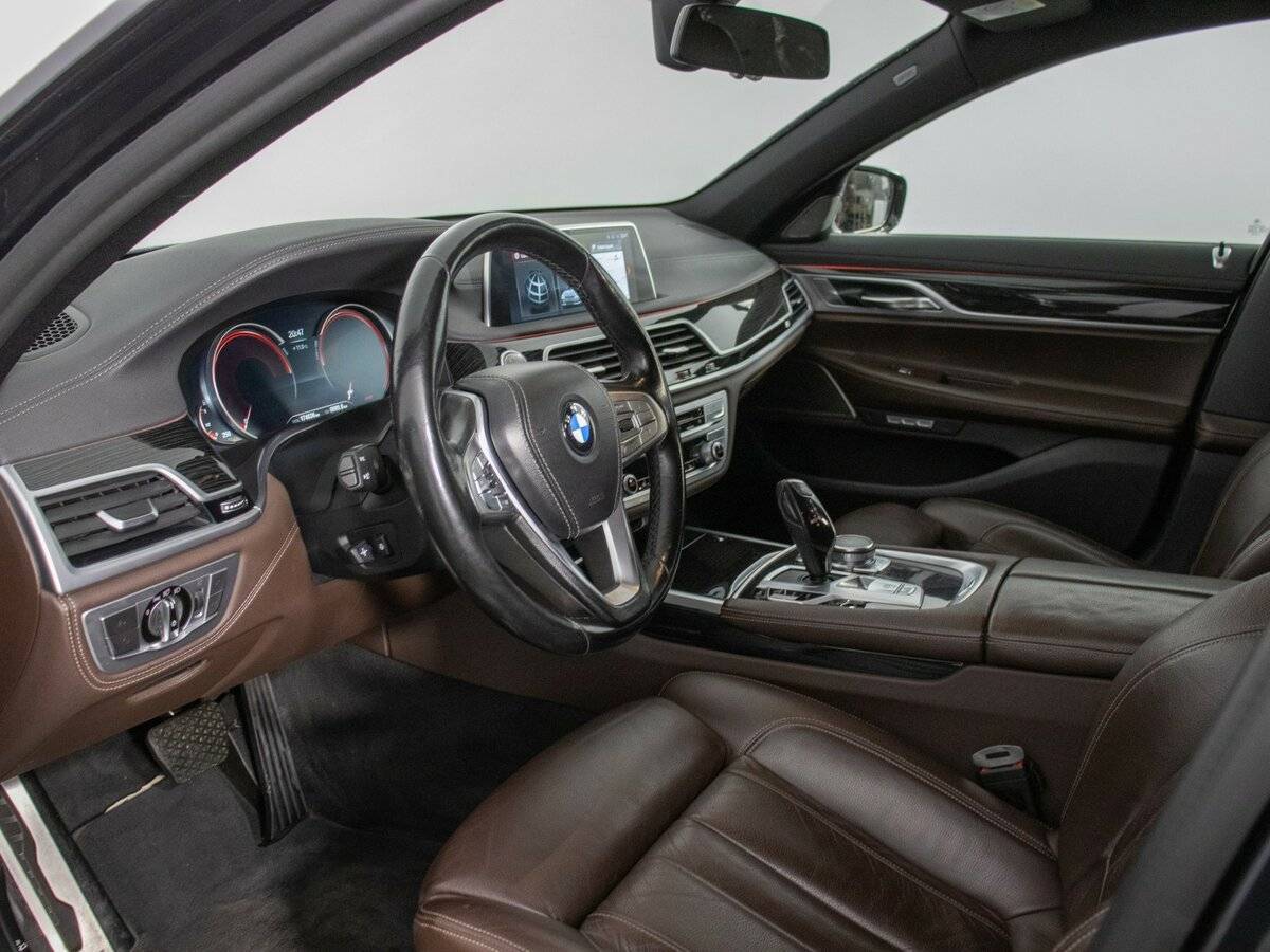 BMW 7 серии 730i, 2017 Фото №11