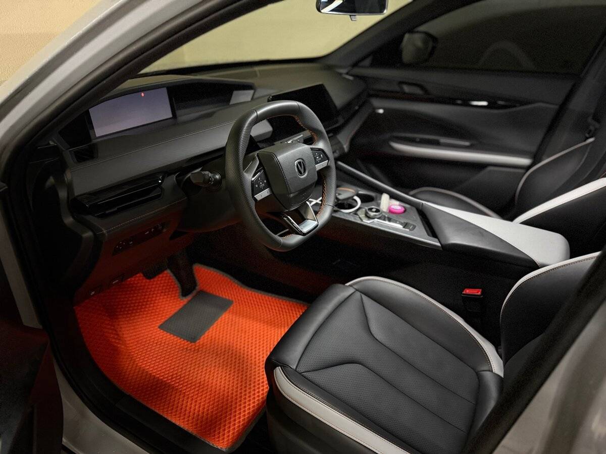 Changan UNI-V, 2024 Фото №17