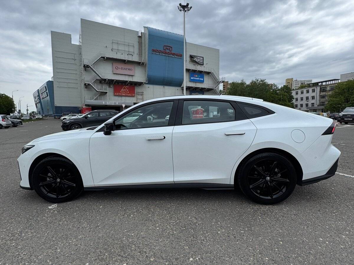 Changan UNI-V, 2024 Фото №5