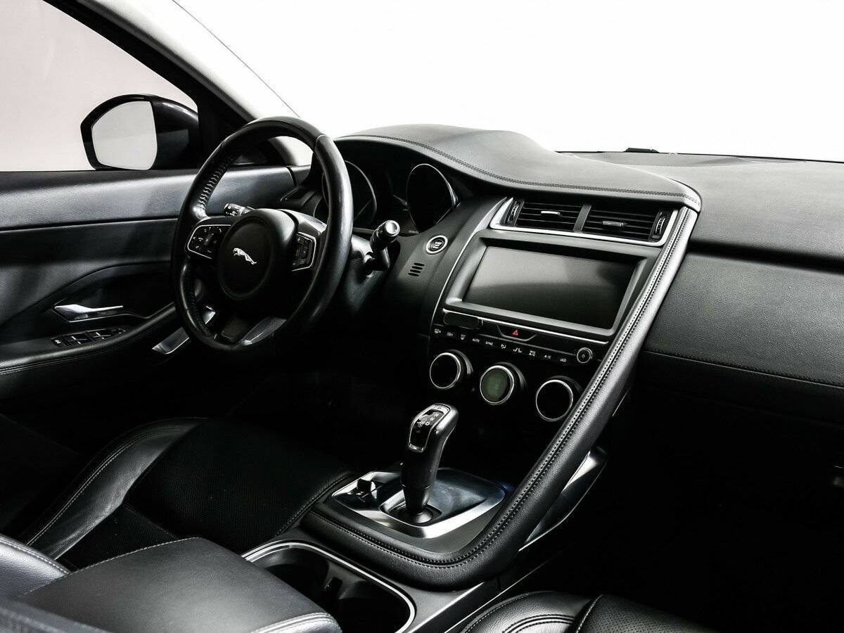 Jaguar E-Pace, 2018 Фото №9