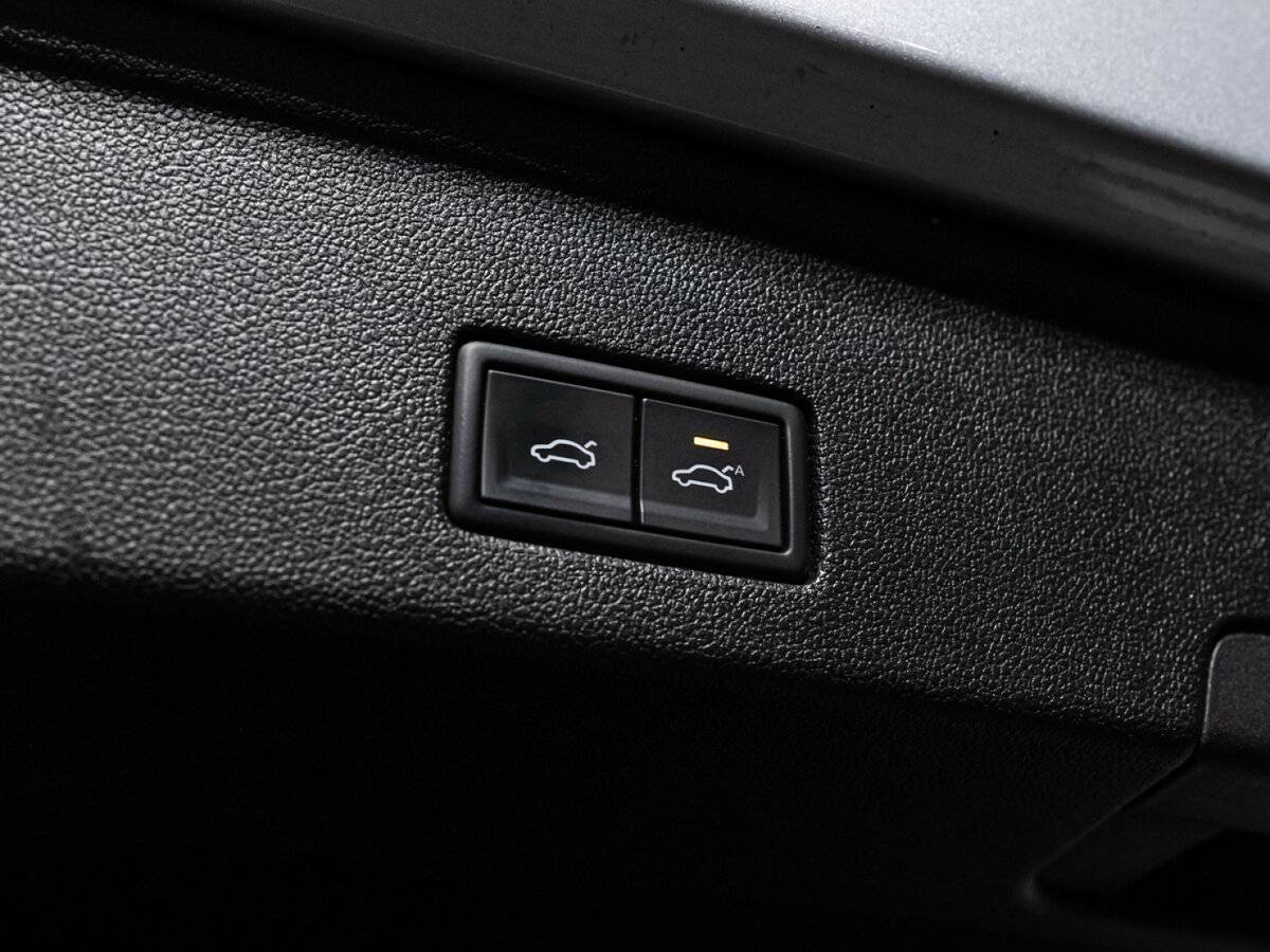 Volkswagen Touareg, 2020 Фото №16