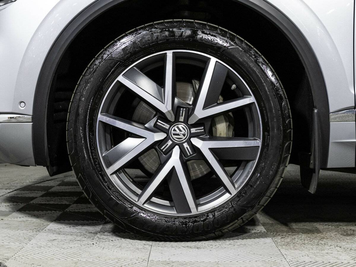 Volkswagen Touareg, 2020 Фото №31