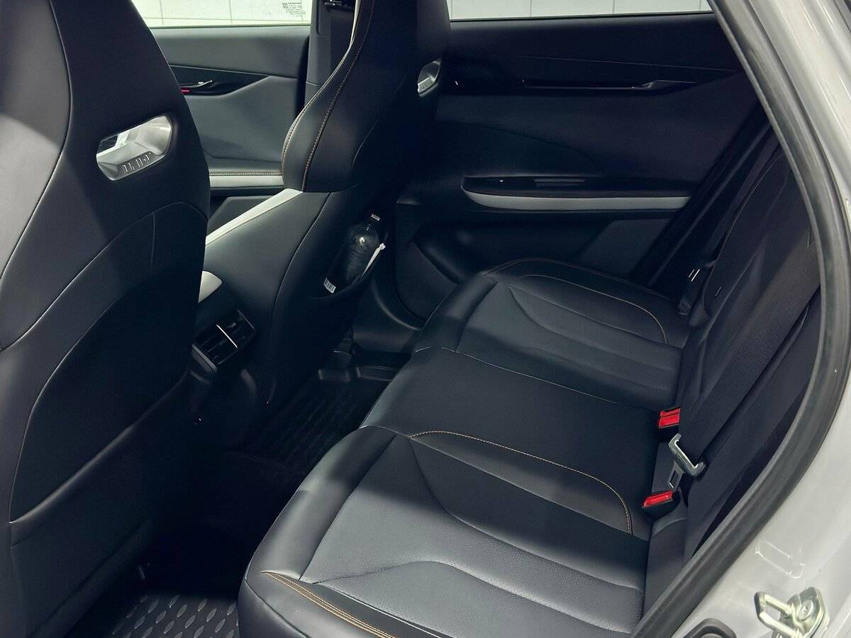 Changan UNI-V, 2024 Фото №10