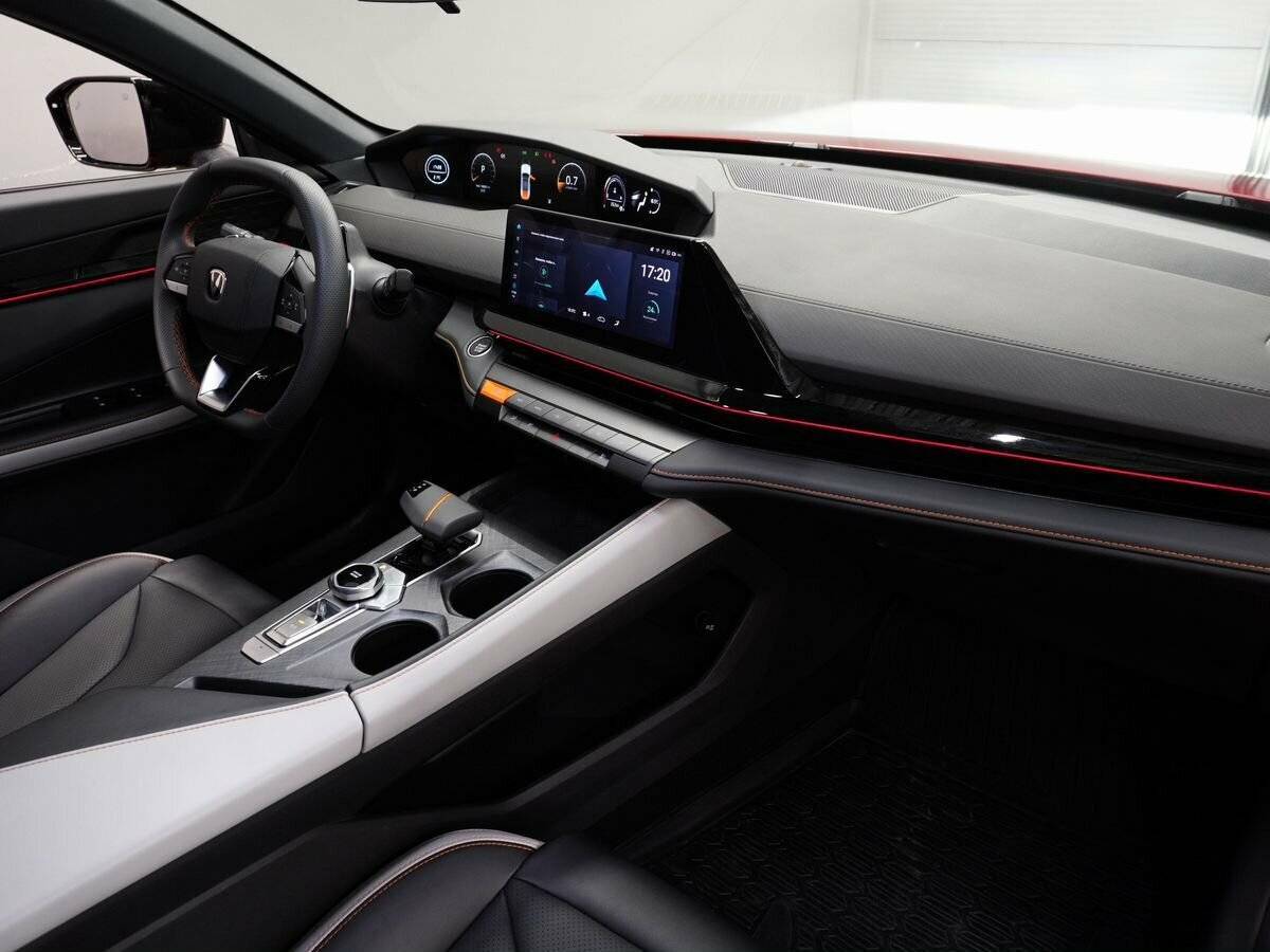 Changan UNI-V, 2023 Фото №10