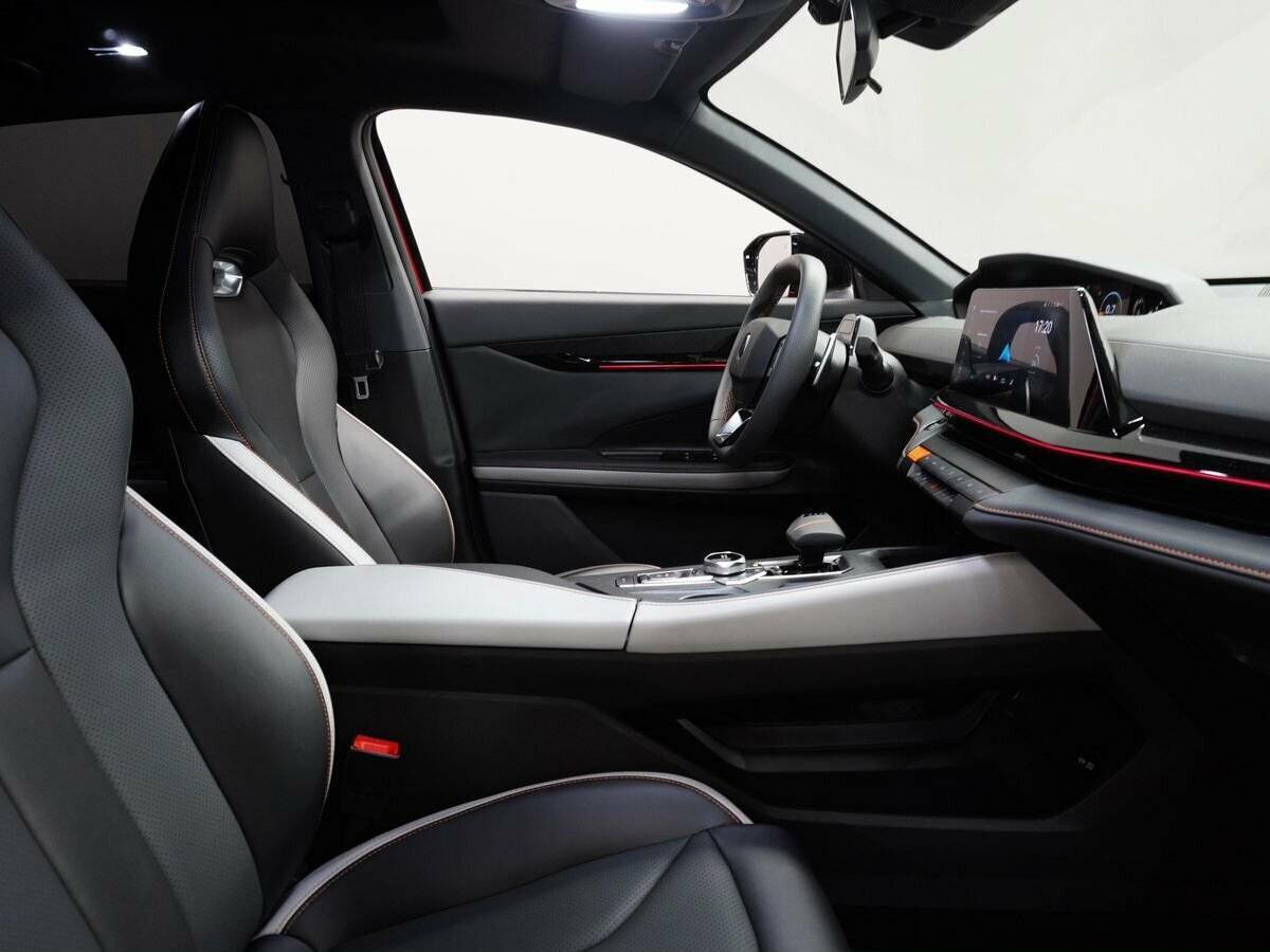 Changan UNI-V, 2023 Фото №11