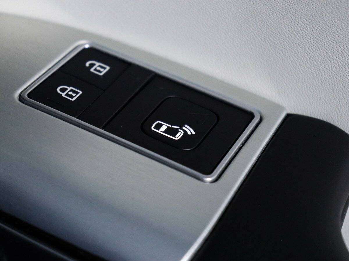 Land Rover Range Rover Sport SVR, 2021 Фото №18