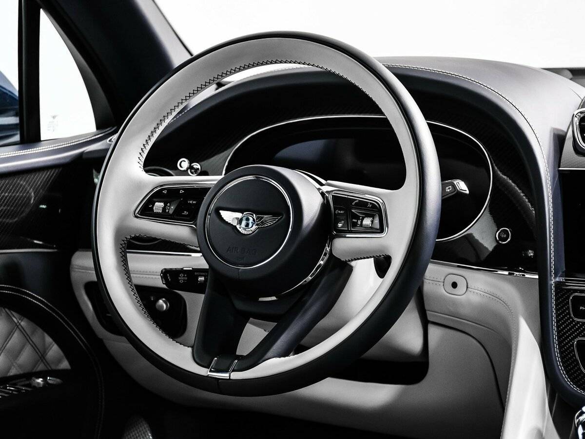 Bentley Bentayga, 2021 Фото №12