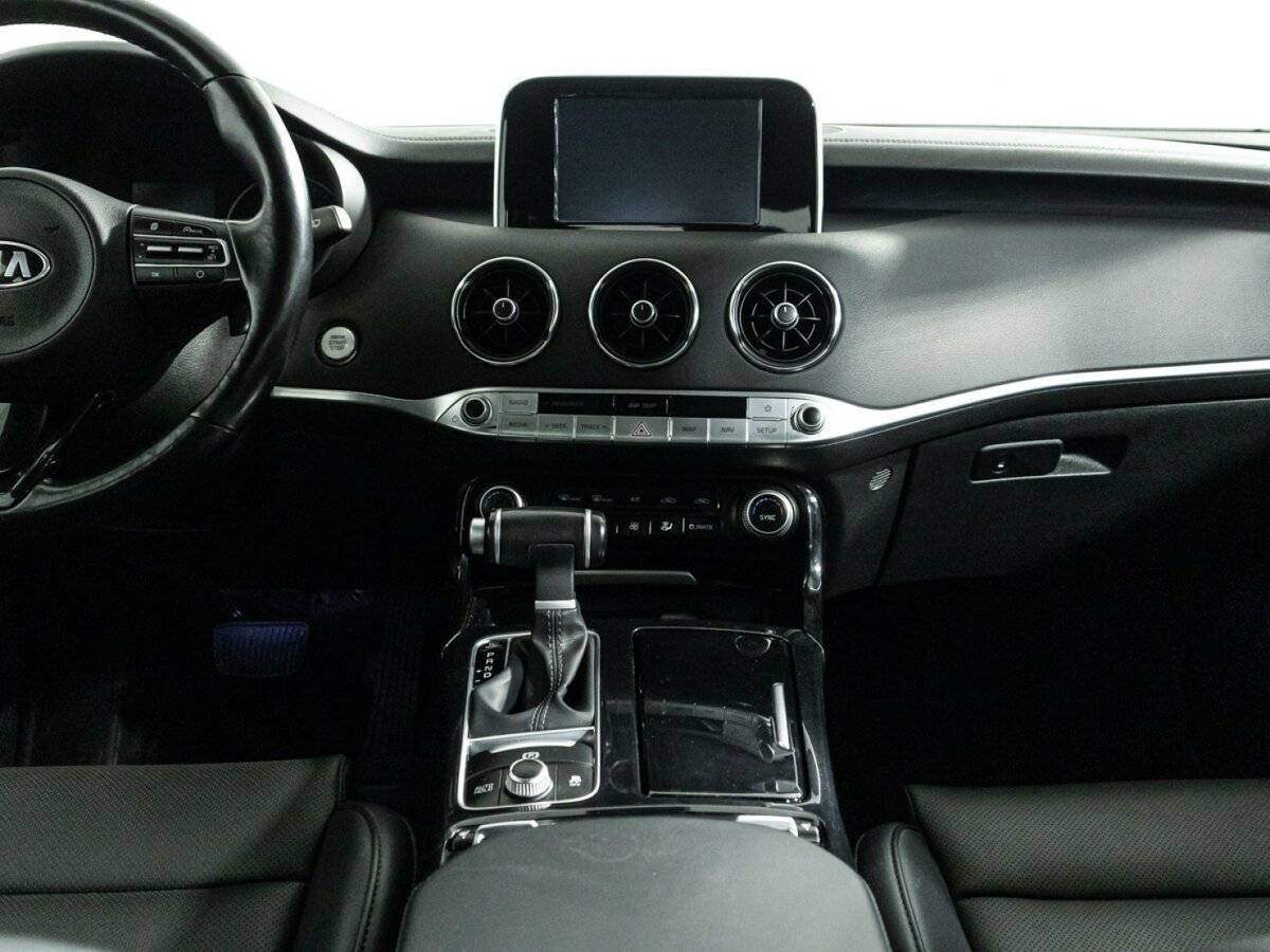 Kia Stinger, 2019 Фото №14