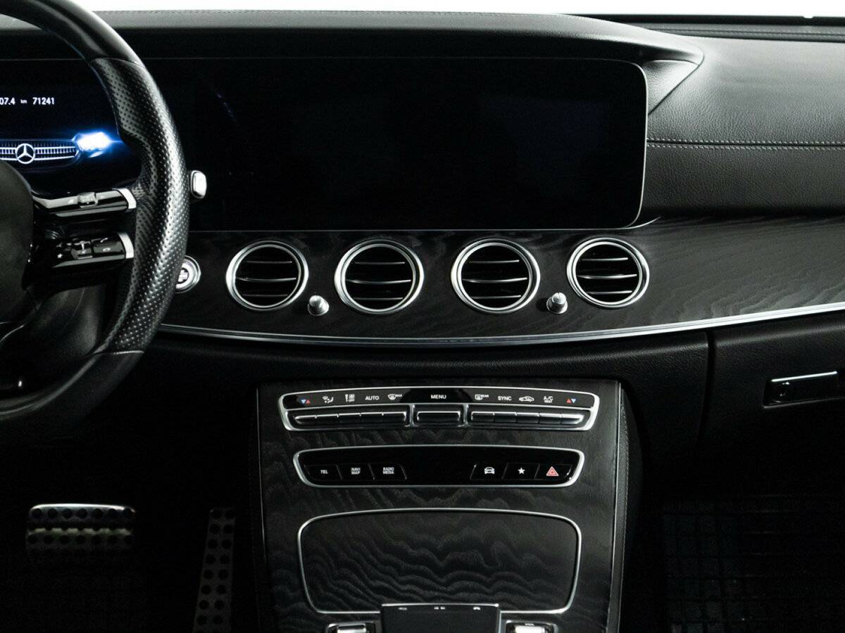 Mercedes-Benz E-Класс 200, 2021 Фото №14