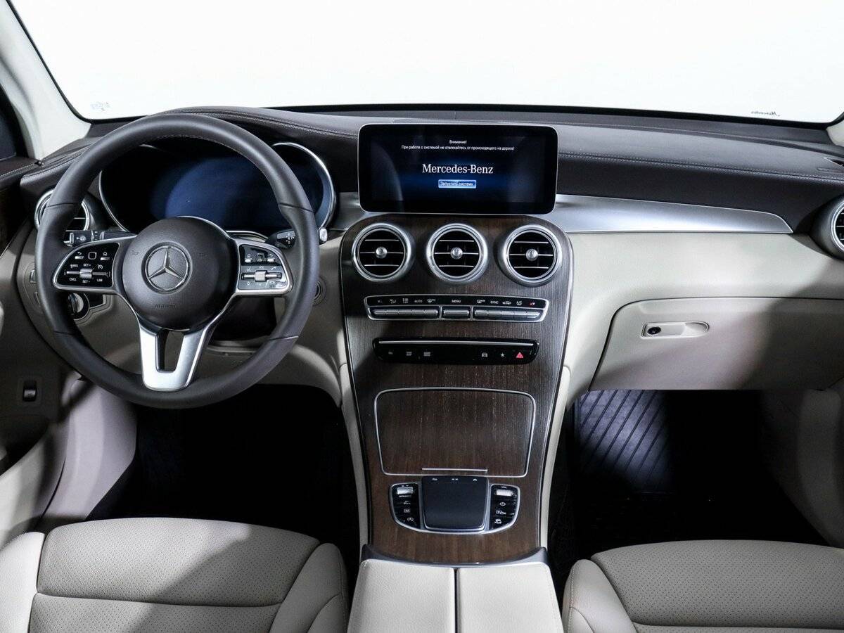 Mercedes-Benz GLC Coupe 300, 2019 Фото №10