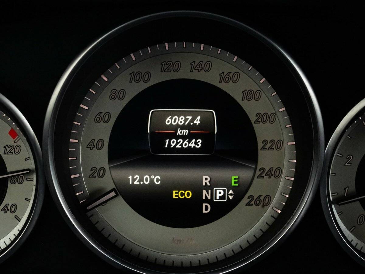 Mercedes-Benz E-Класс 200, 2013 Фото №27