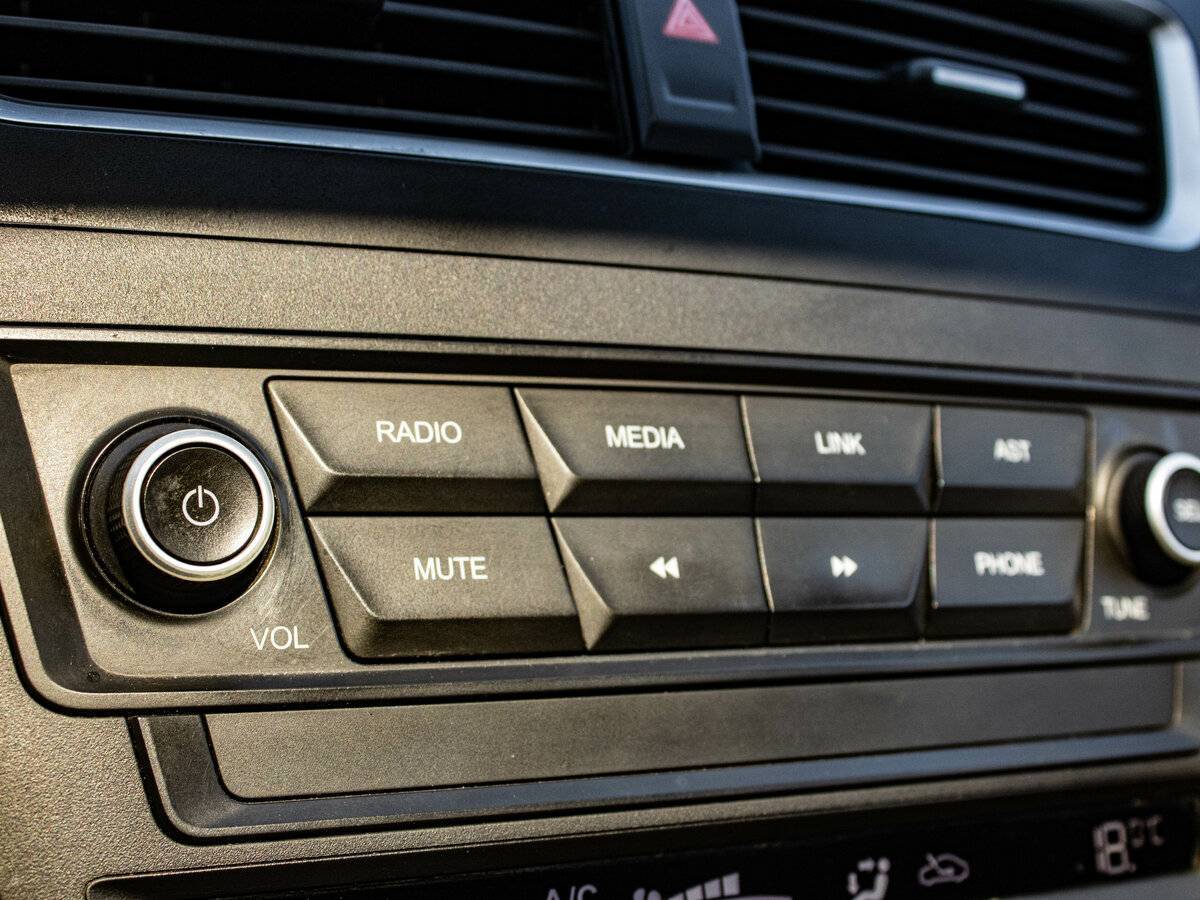 FAW Besturn X80, 2018 Фото №19