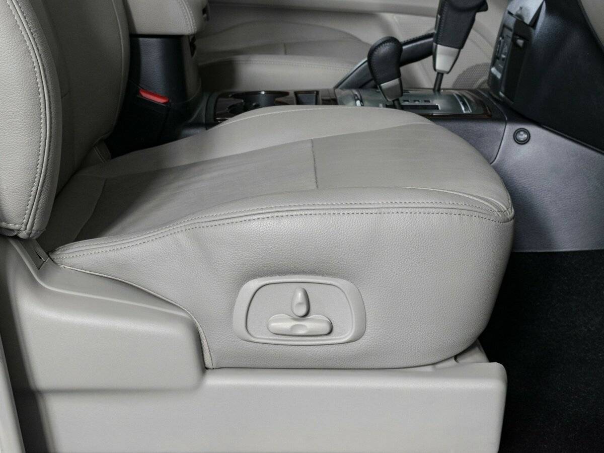 Mitsubishi Pajero, 2019 Фото №17