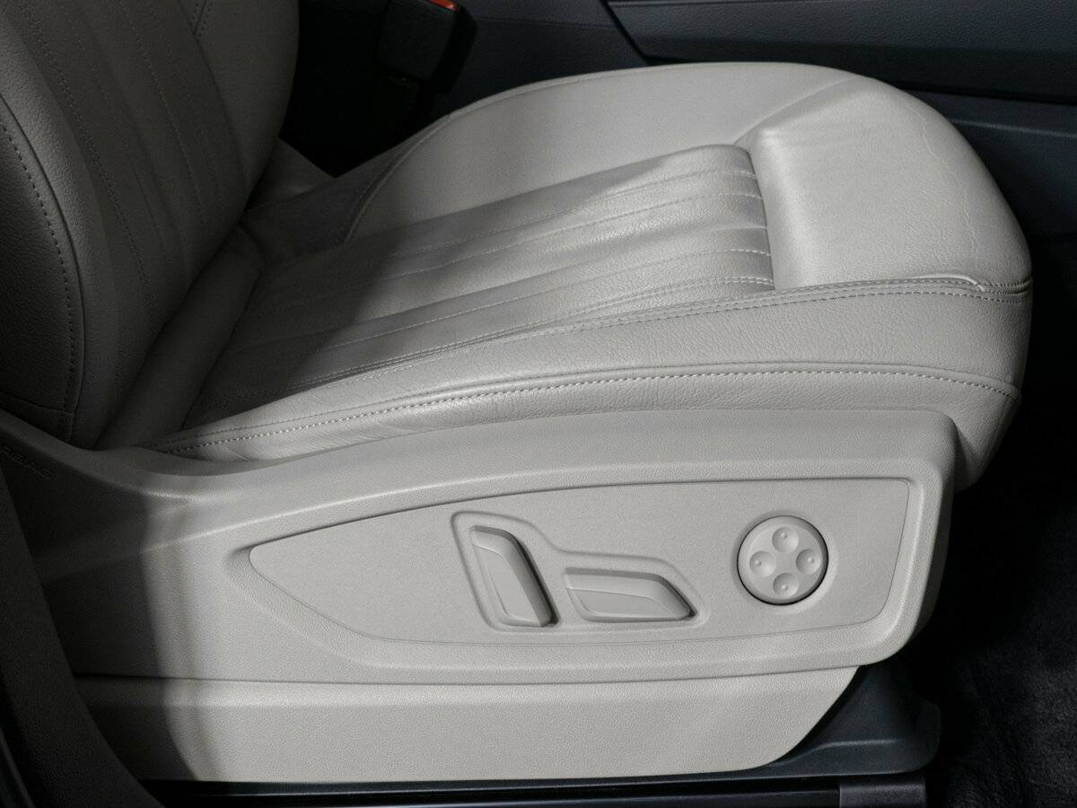 Audi Q5, 2017 Фото №17