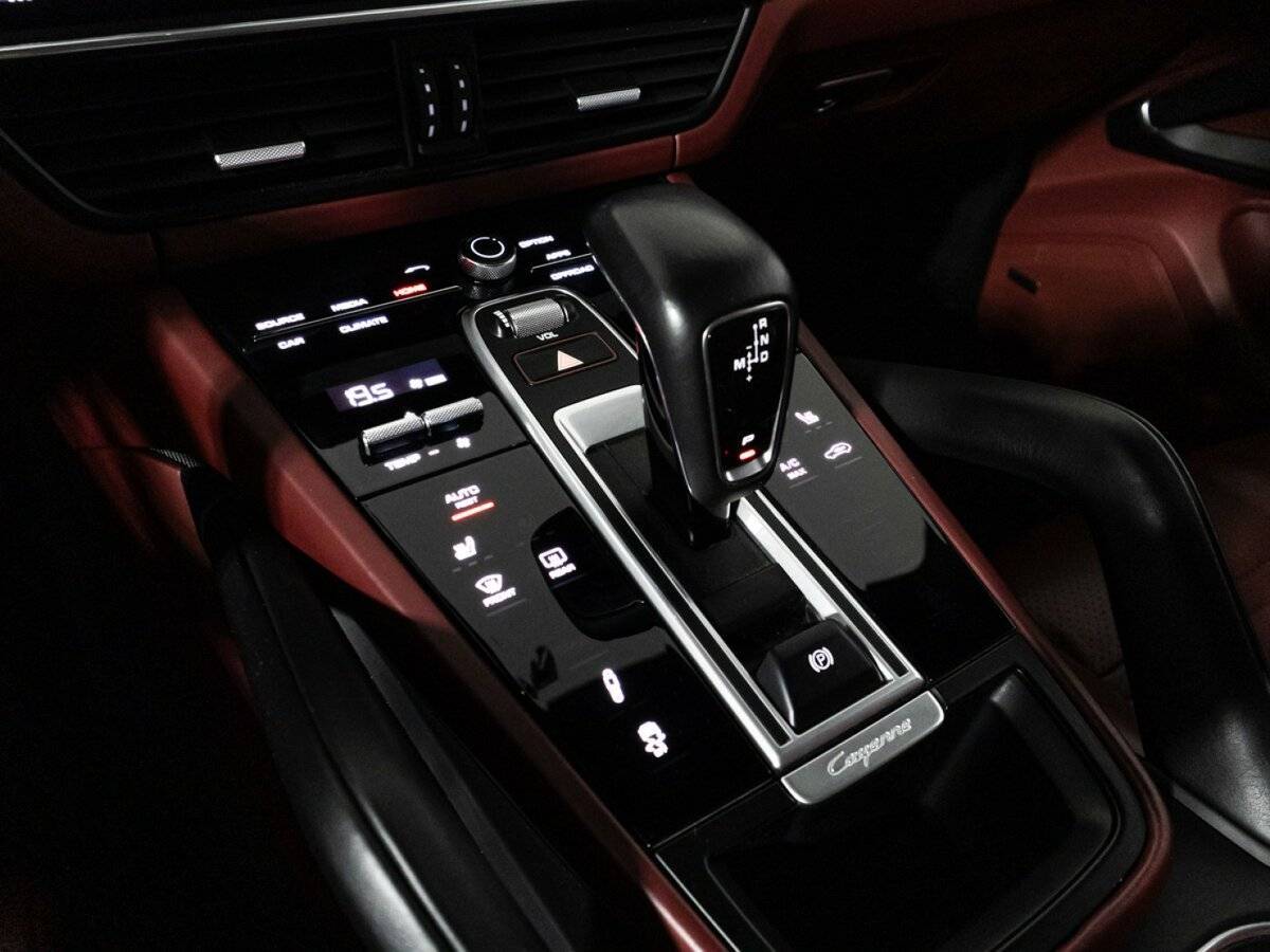 Porsche Cayenne, 2018 Фото №25