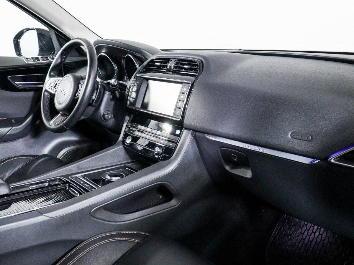 Jaguar F-Pace, 2018 - 75 250 км. | Фото №6