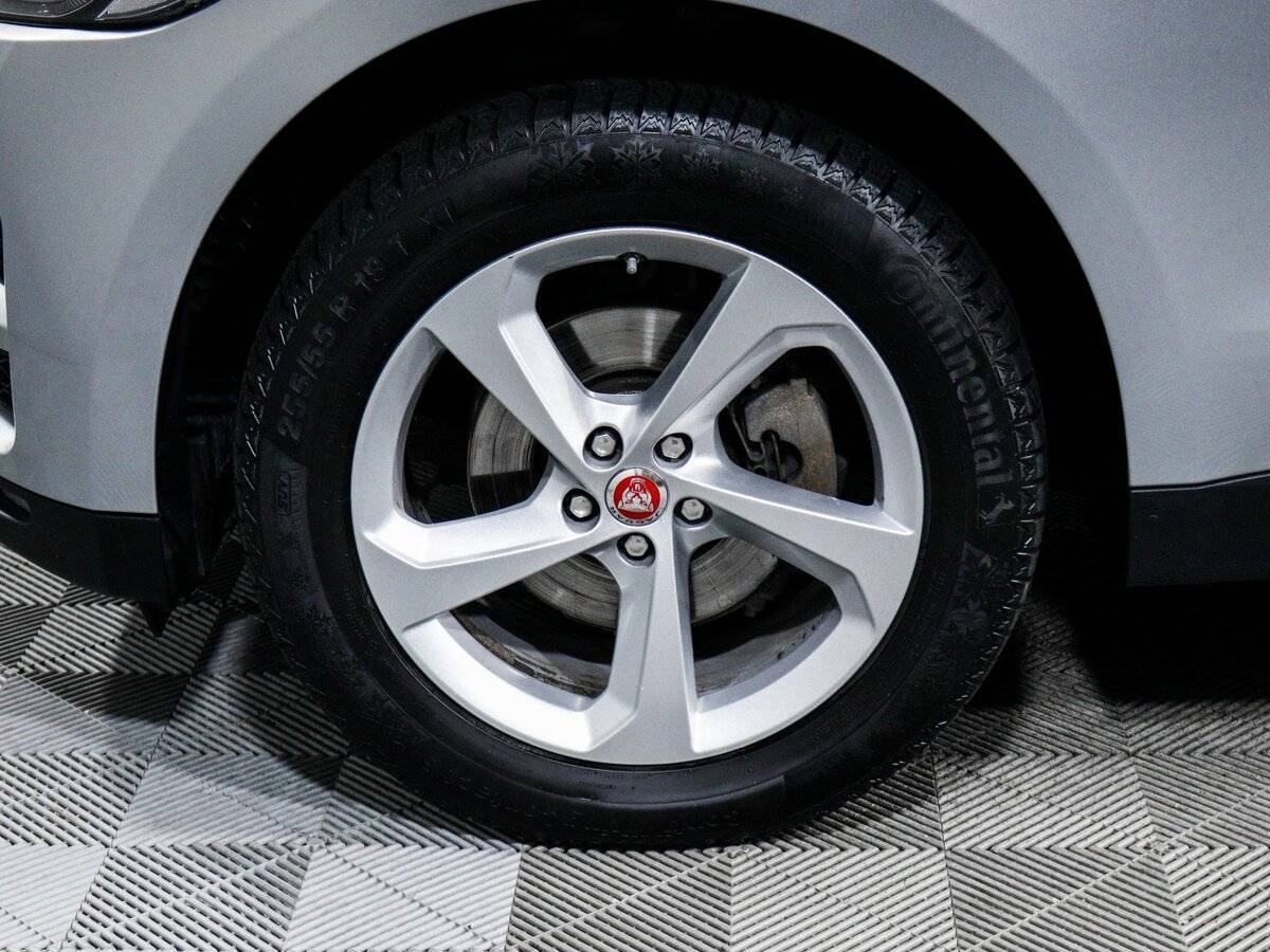 Jaguar F-Pace, 2018 Фото №12