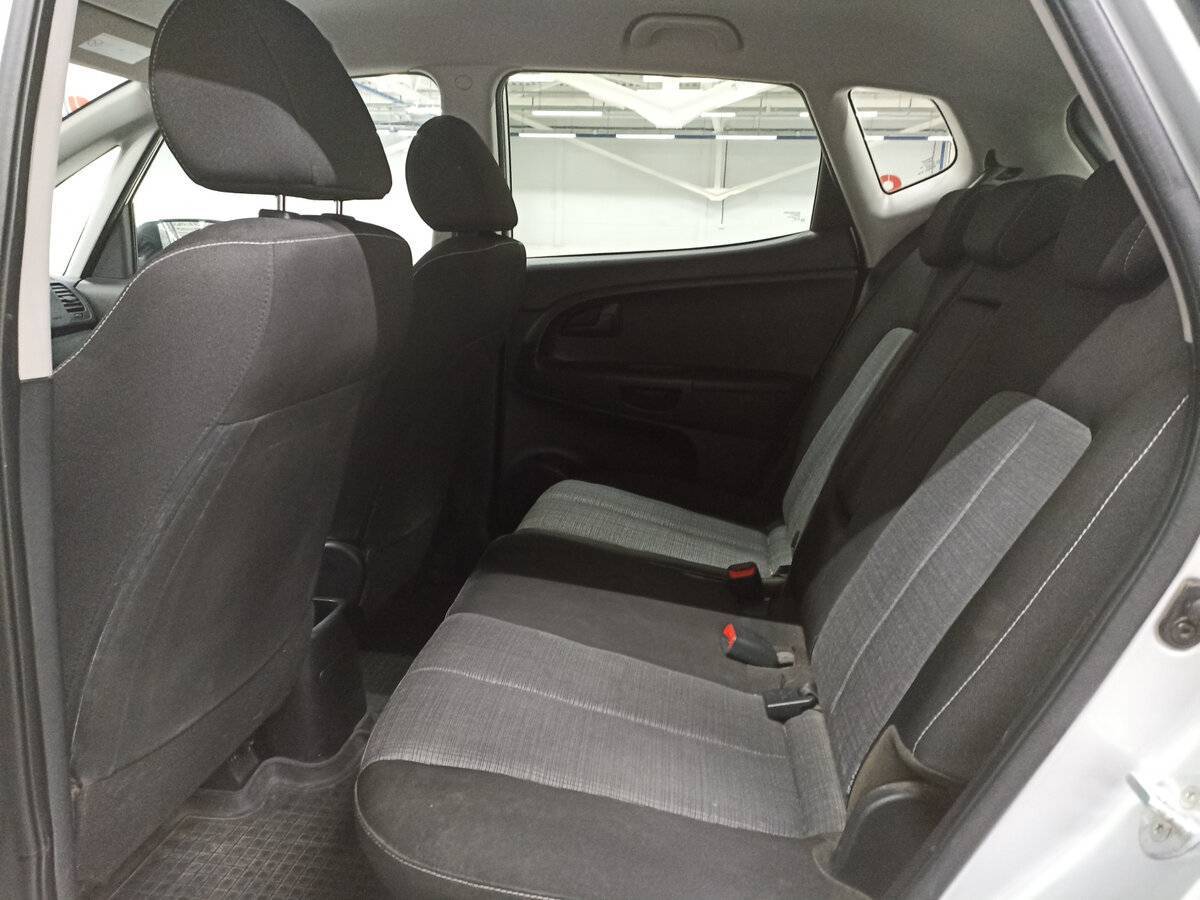 Kia Venga, 2013 Фото №12