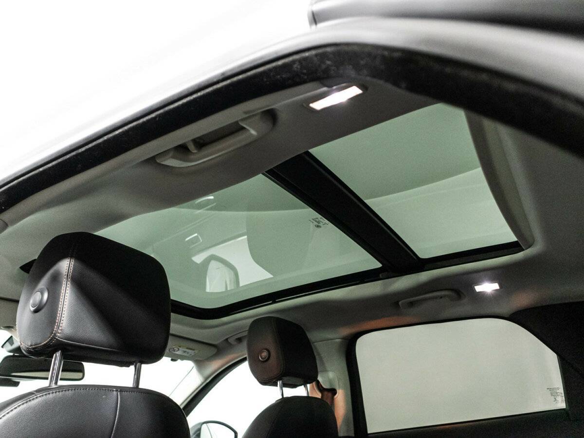 Jaguar F-Pace, 2016 Фото №17