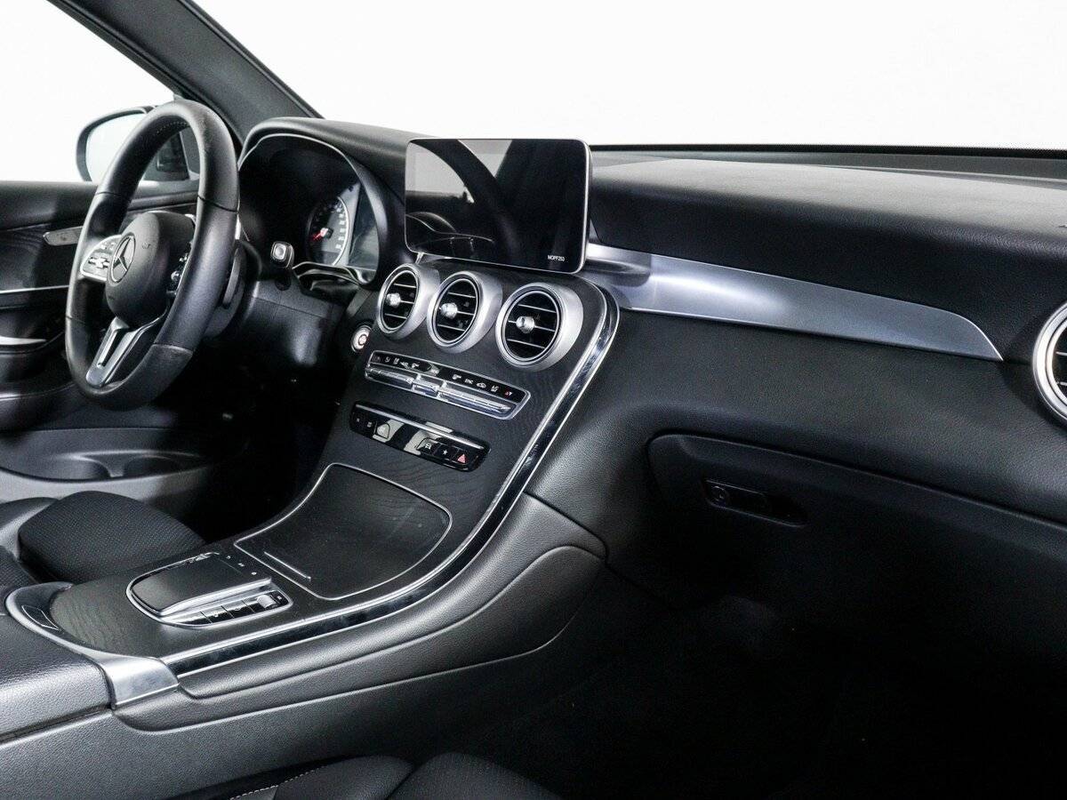 Mercedes-Benz GLC 200, 2021 - 72 900 км. | Фото №5