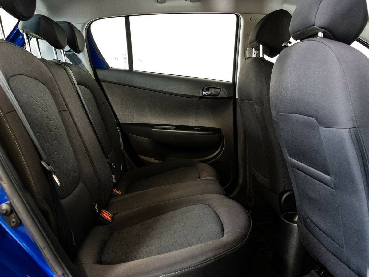 Hyundai i20, 2010 Фото №16