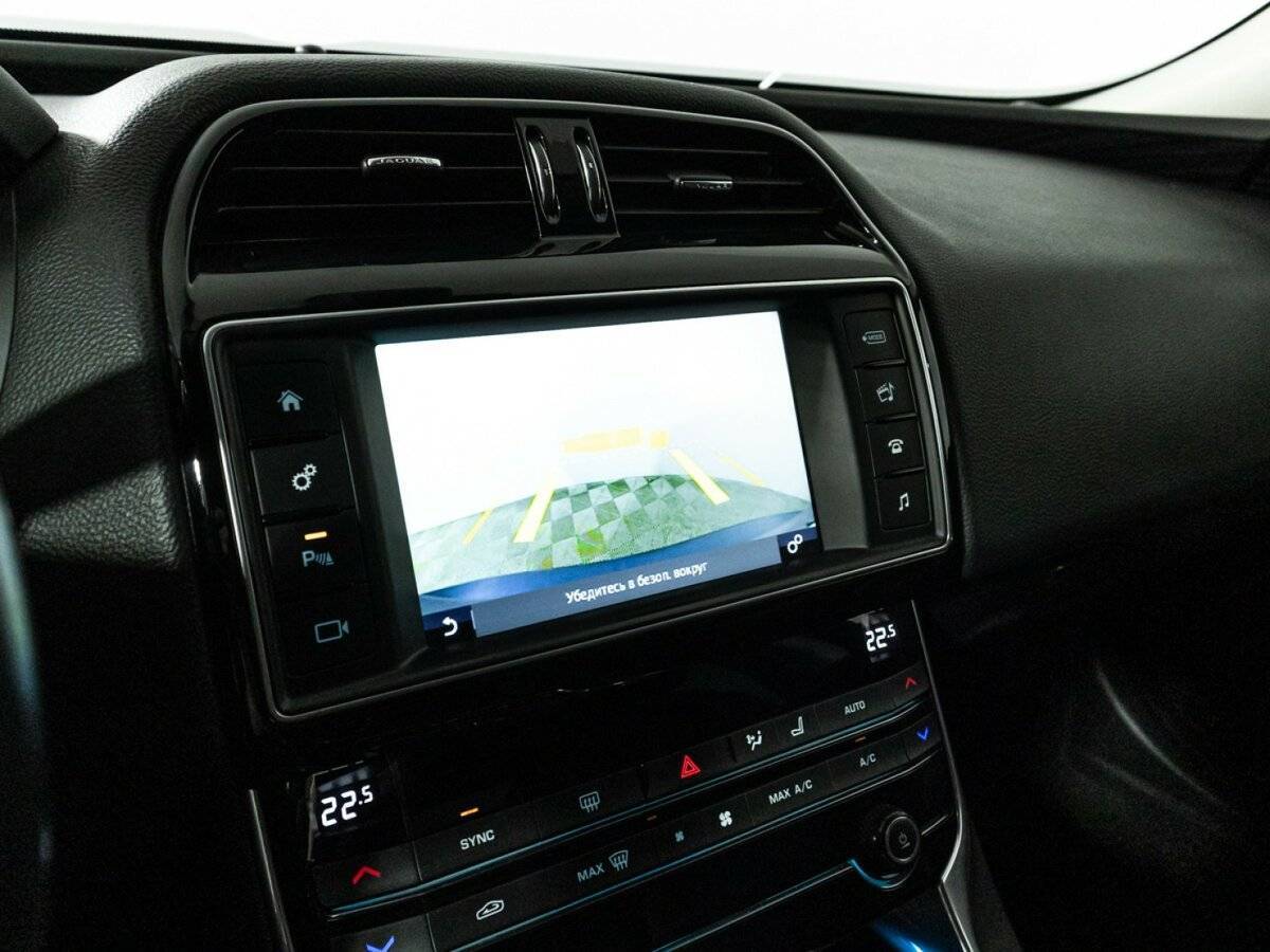 Jaguar XE, 2016 Фото №17