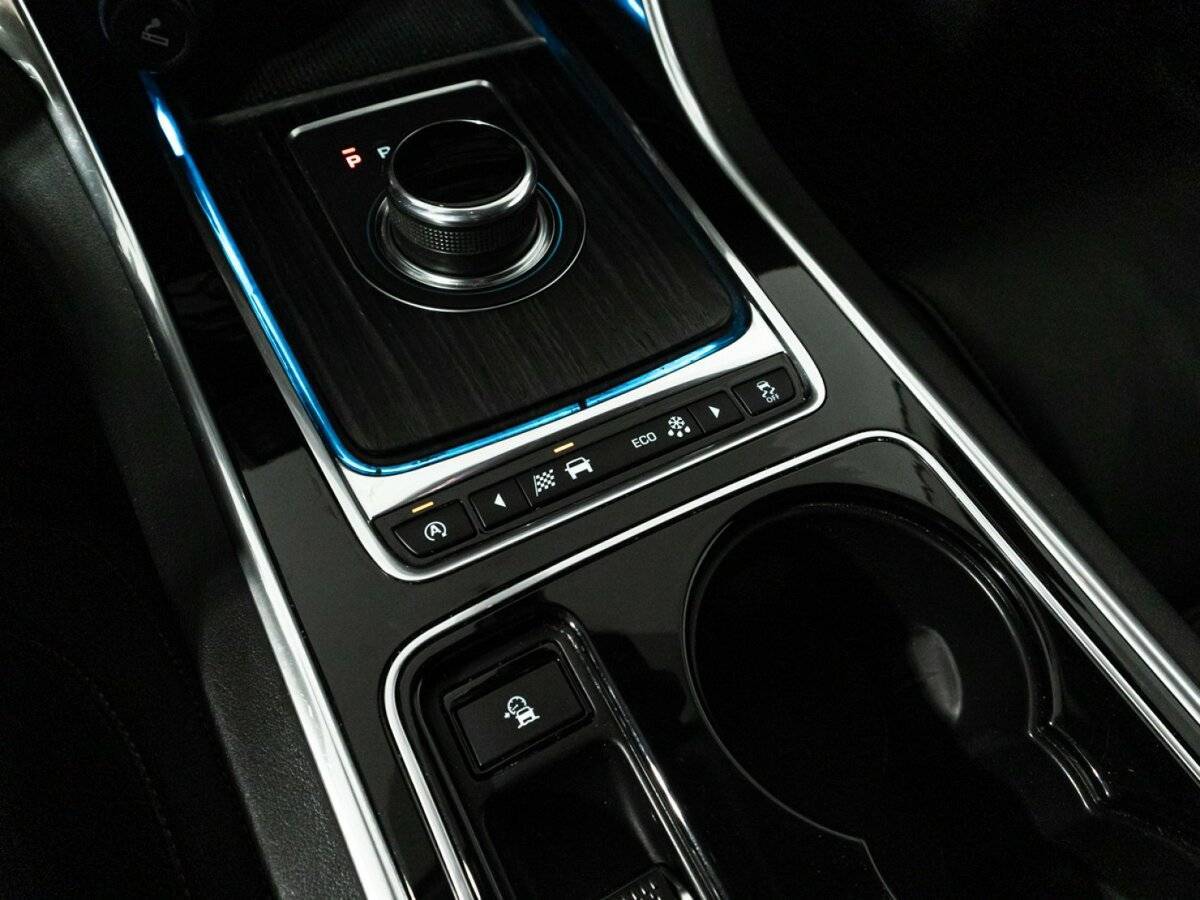 Jaguar XE, 2016 Фото №19