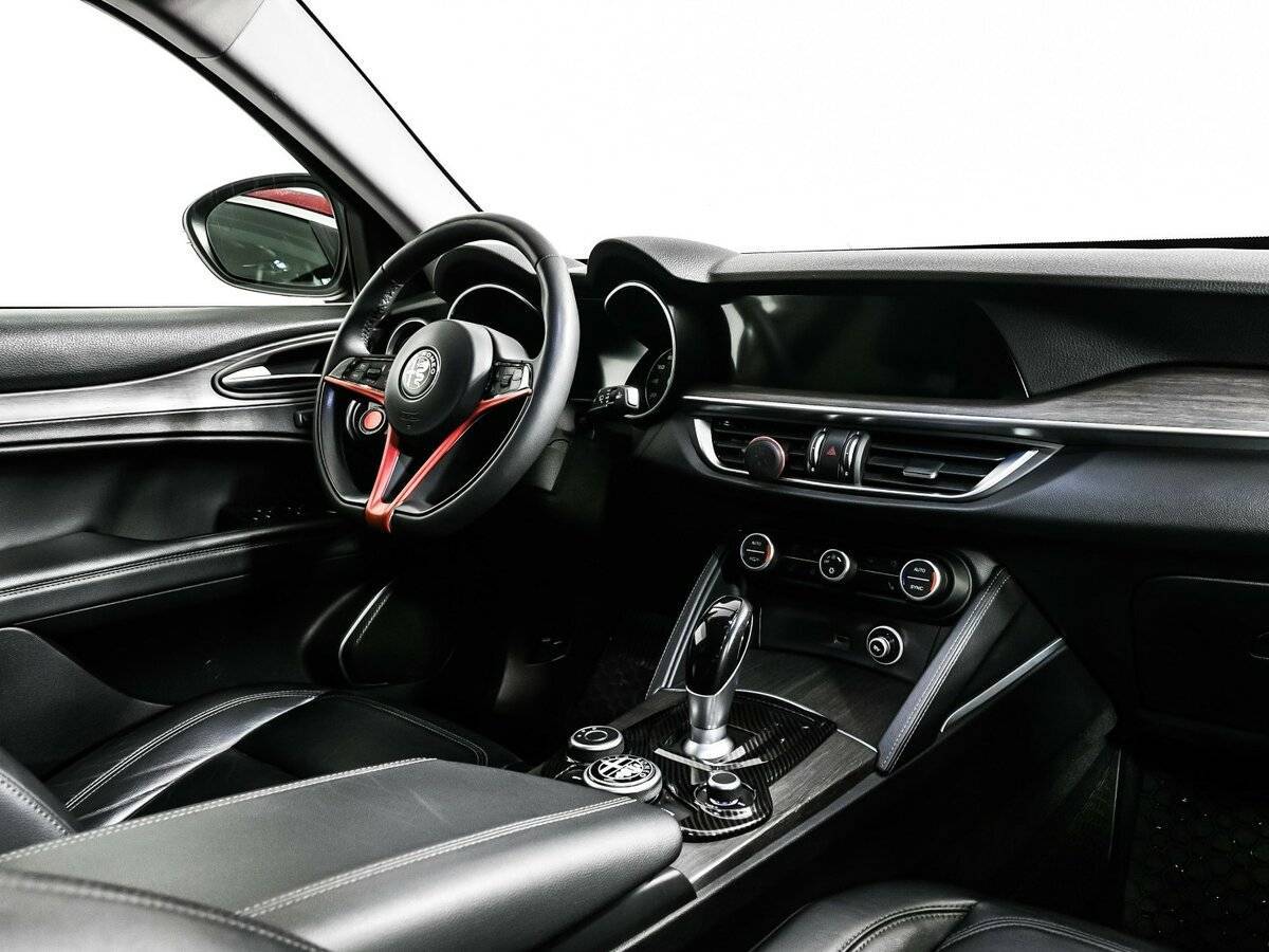 Alfa Romeo Stelvio, 2017 Фото №9