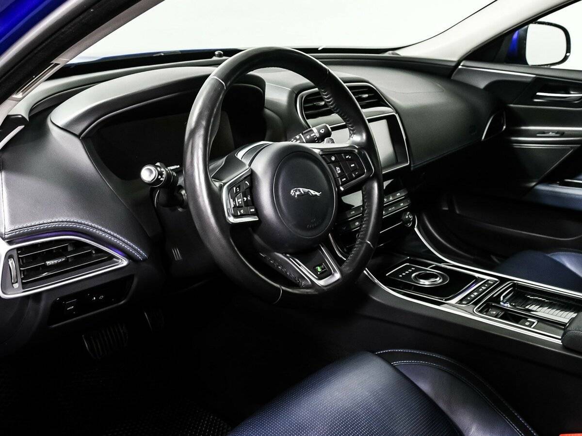 Jaguar XE, 2018 Фото №13