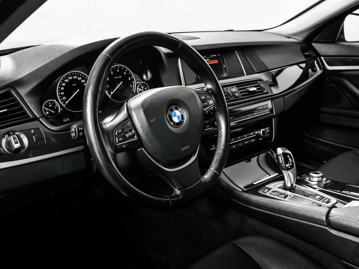 BMW 5 серии 520i, 2016 Фото №12