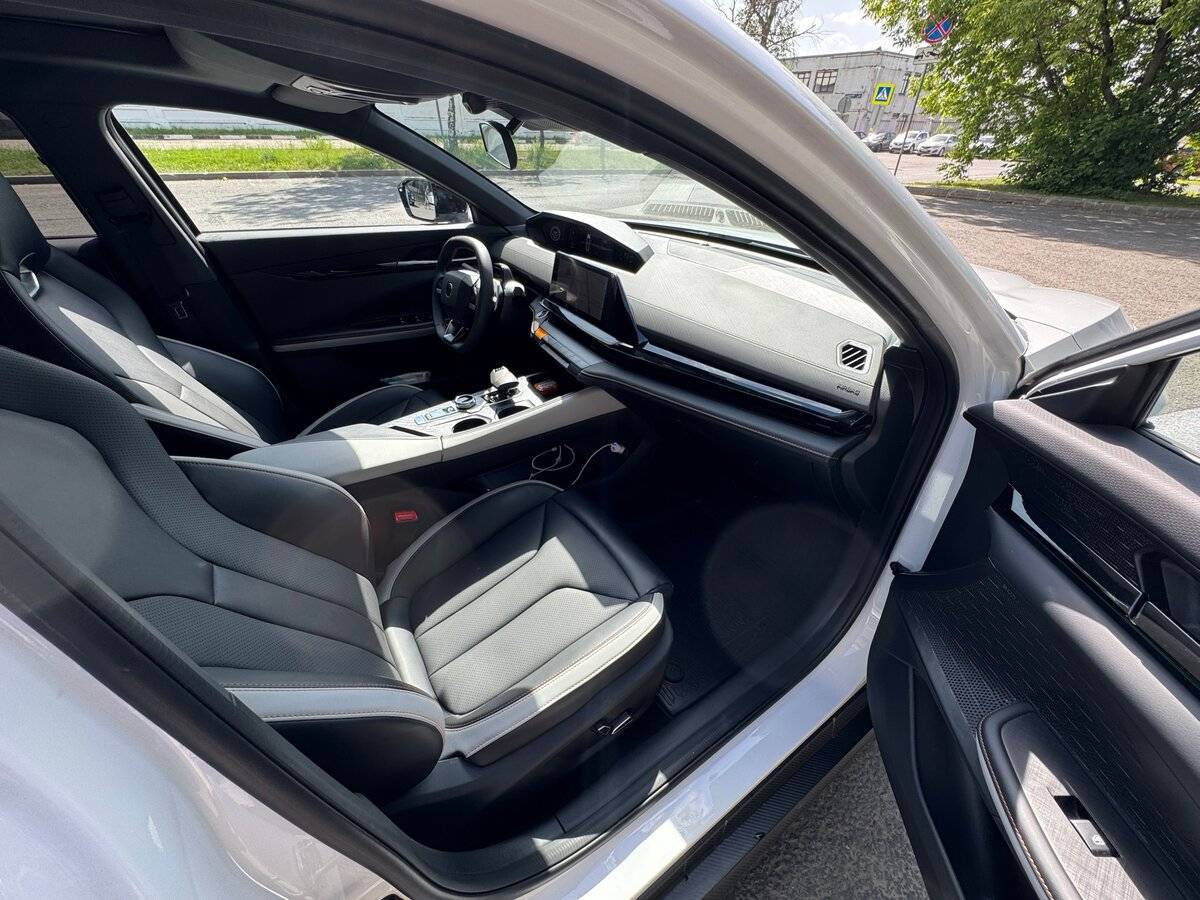 Changan UNI-V, 2024 Фото №12