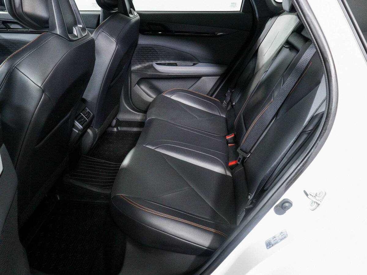 Changan UNI-V, 2023 Фото №10