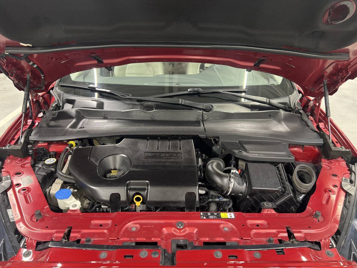 Jaguar E-Pace, 2018 Фото №9