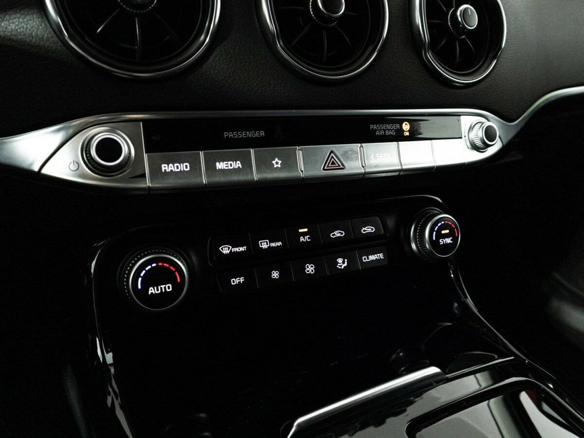 Kia Stinger, 2022 Фото №19